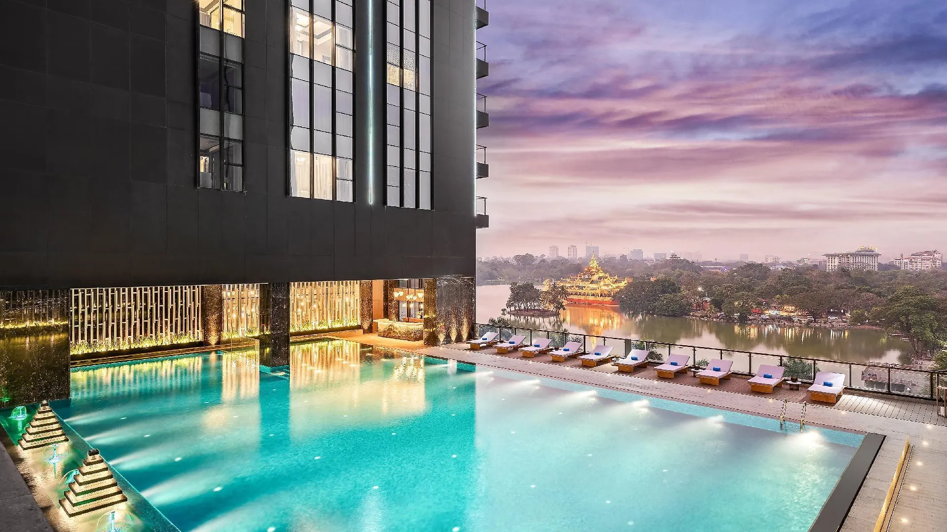 Wyndham Grand Yangon Hotel