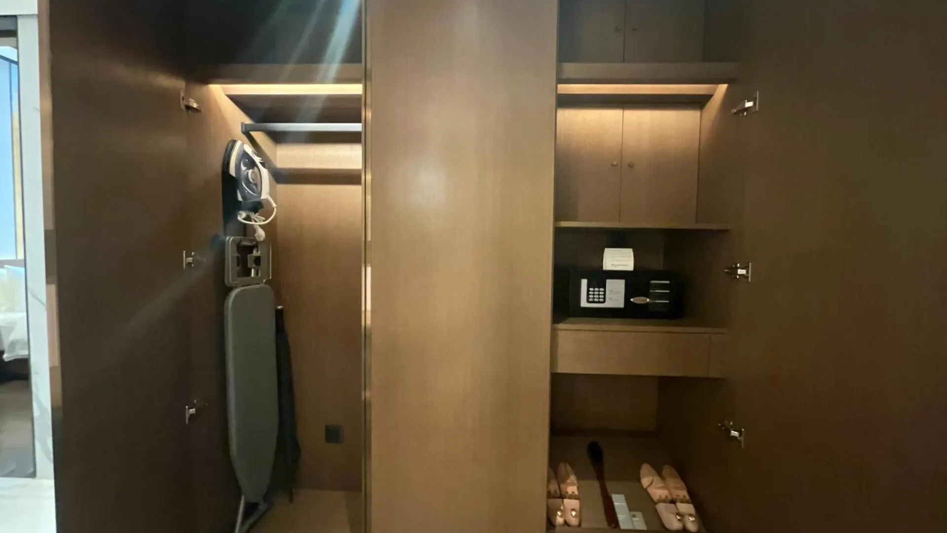 Wyndham Grand Yangon Hotel