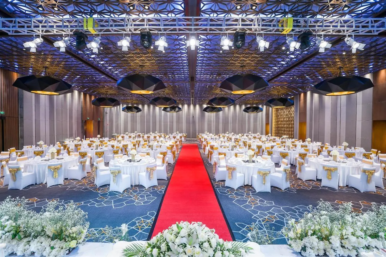 Wyndham Grand Yangon Hotel 5*,